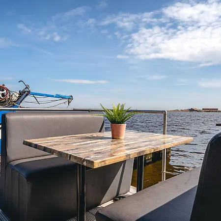 Holiday home Houseboat