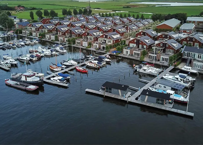 Village de vacances Houseboat *