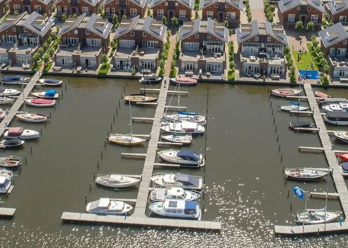 Houseboat Village de vacances